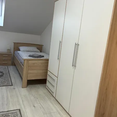 Bane 95qm - Messewohnung, Ferienwohnung,monteurwohnung Appartement